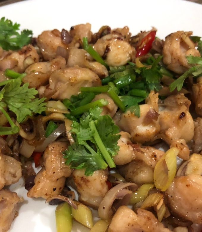 Cách chế biến Sụn Gà xào sả ớt