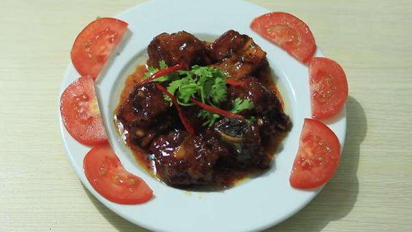 Cách chế biến Sườn kho tiêu