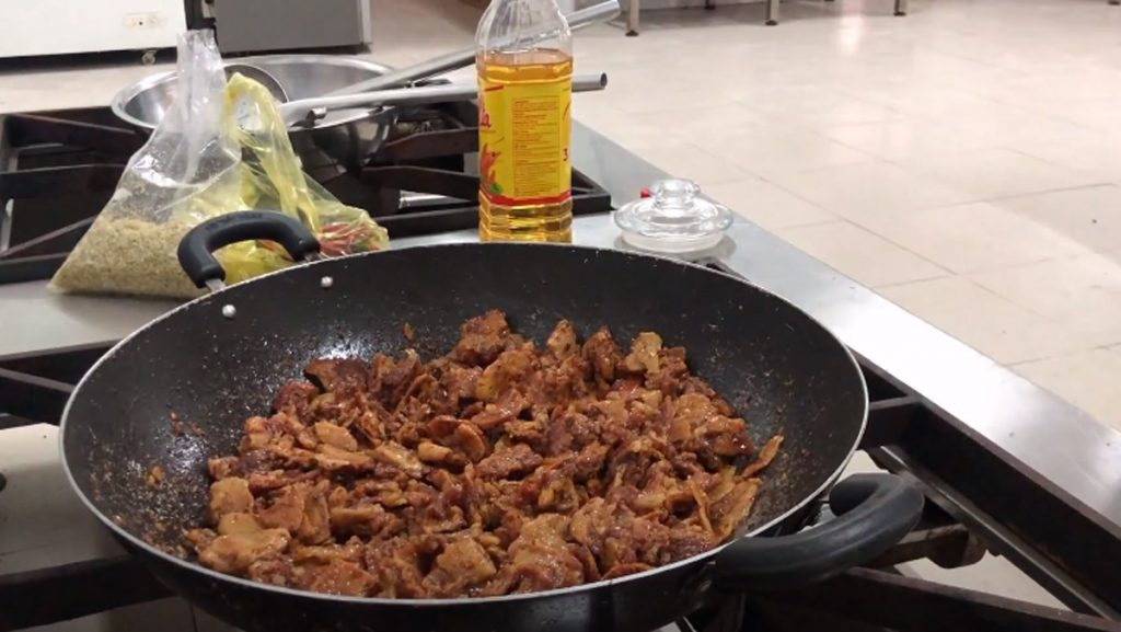 Cách chế biến Tóp mỡ kho tiêu ngon chuẩn vị tại nhà