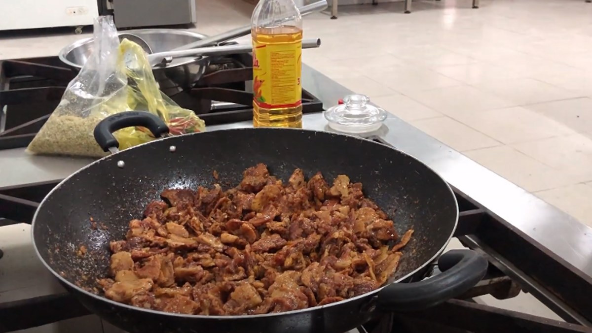 Cách chế biến Tóp mỡ kho tiêu ngon chuẩn vị tại nhà