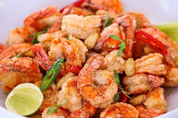 Cá lăng rang muối nhóm picnic / đoàn trong ngày đi xa