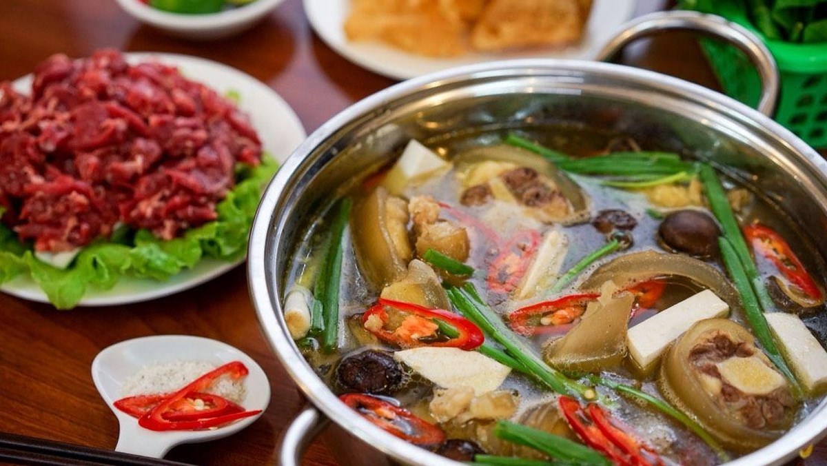 Lẩu Đuôi Bò Đặc Biệt cho sinh viên cuối tháng – vẫn ngon và no