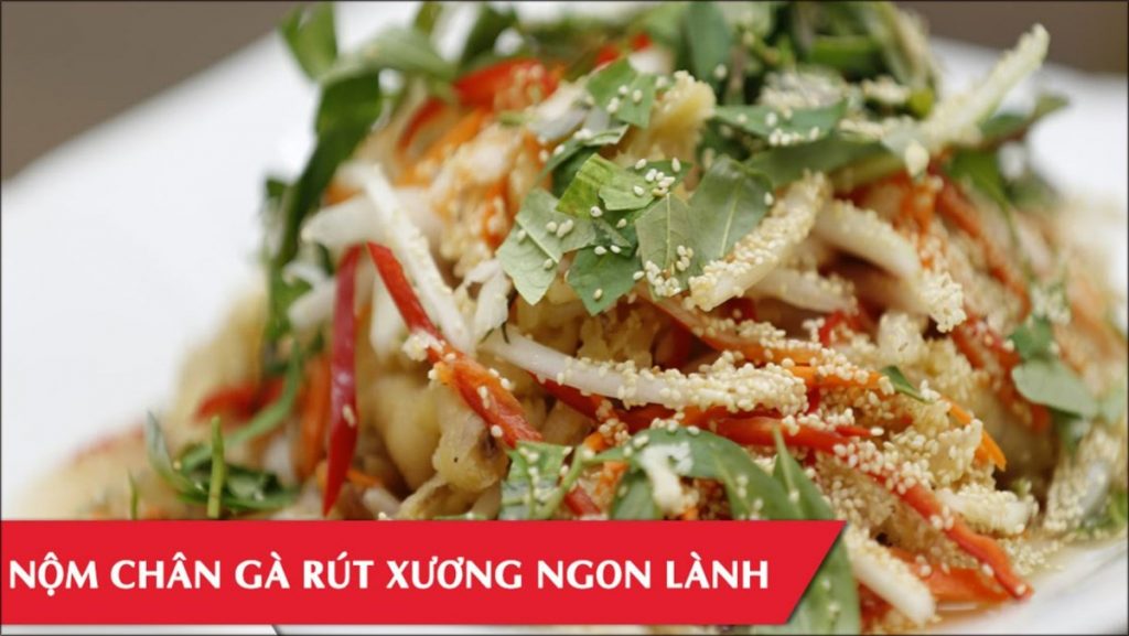 Nộm chân gà rút xương chia tiền cùng bạn phòng ký túc
