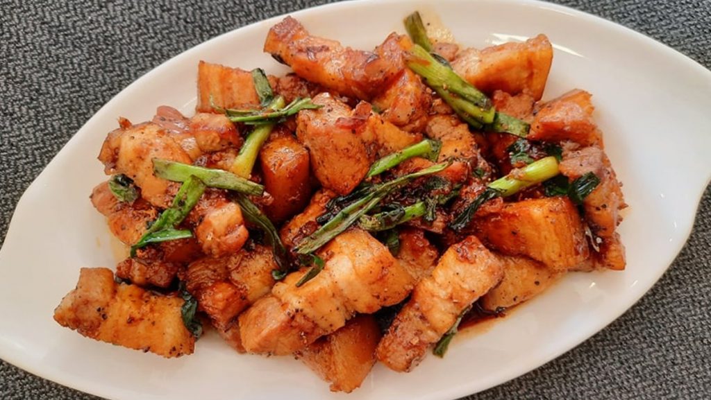 Thịt rang cháy cạnh cho sinh viên cuối tháng – vẫn ngon và no